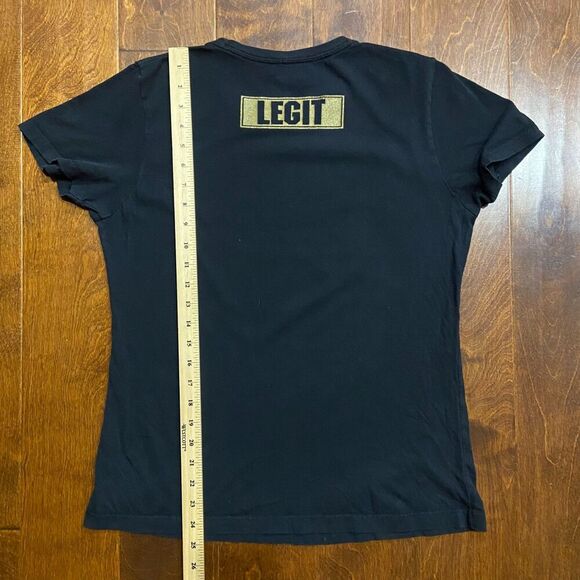 WWE Wrestling Sasha Banks Bosses Make Bank Black Gold Tee Women's Size XL - Picture 8 of 8